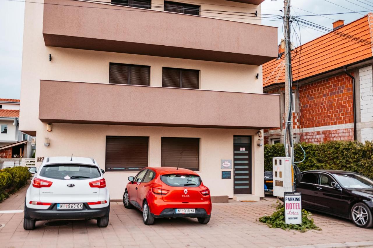 Hotel Lotos Depandans à Ni Extérieur photo